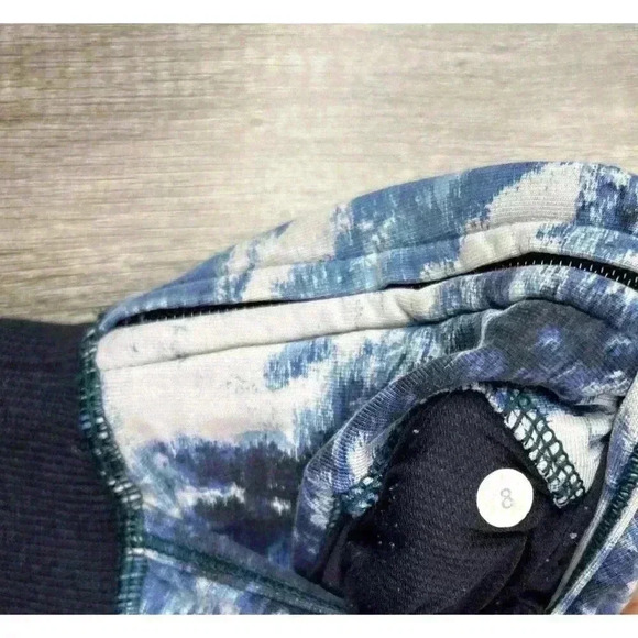 Lululemon Joggers Sz 8 No Sweat Pant Blue Tie Dye - Picture 6 of 10